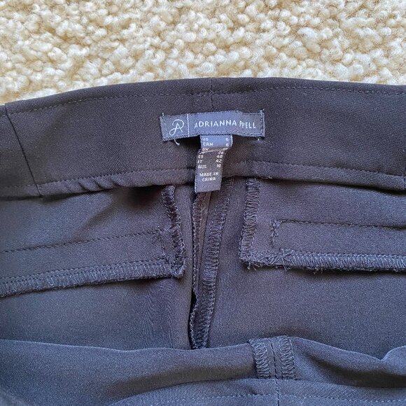 Cropped Pull-On Pant With Tailored Details - Picture 3 of 3